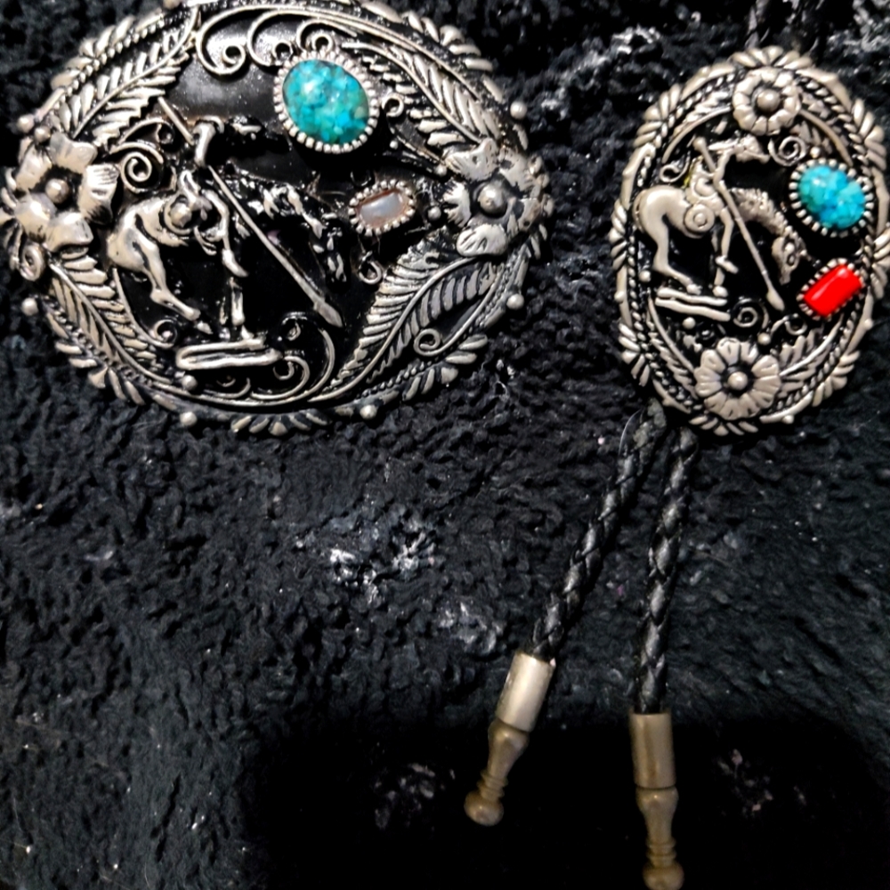 Belt buckle w/matching bowtie.. native american